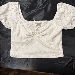 URBAN Romantics Cream Eyelet Puff Sleeve Blouse